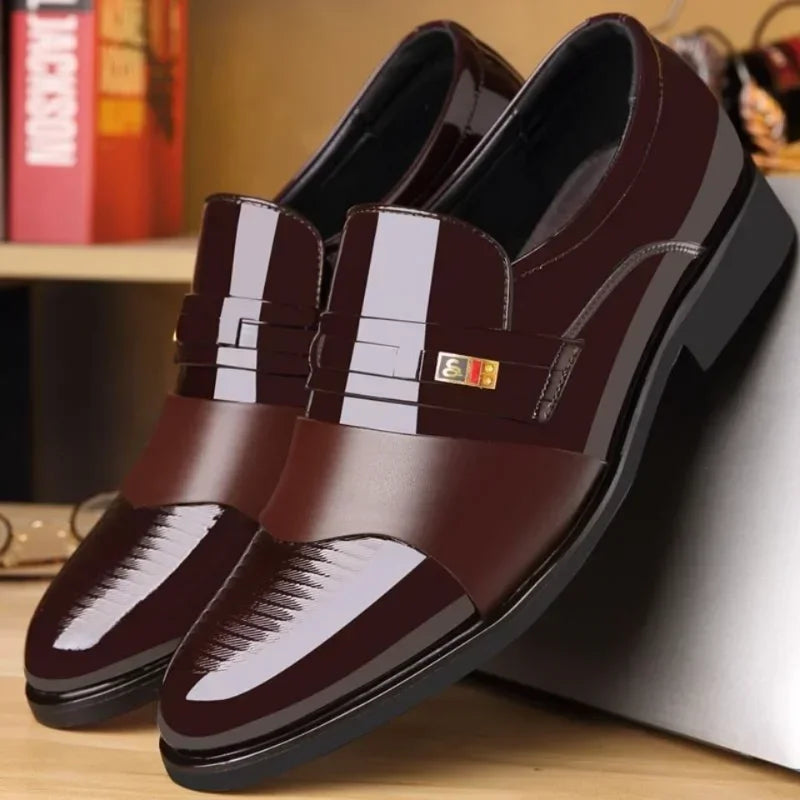 Sapatos de couro para homens Oxfords