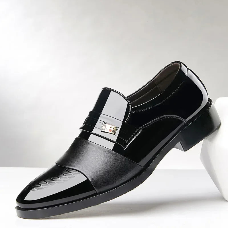 Sapatos de couro para homens Oxfords