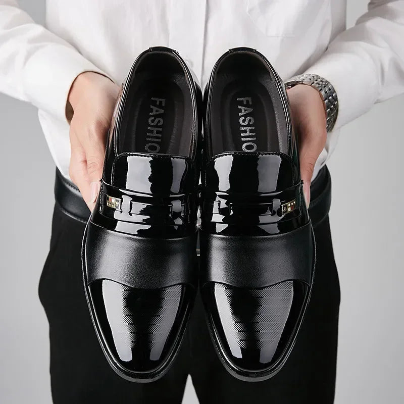 Sapatos de couro para homens Oxfords